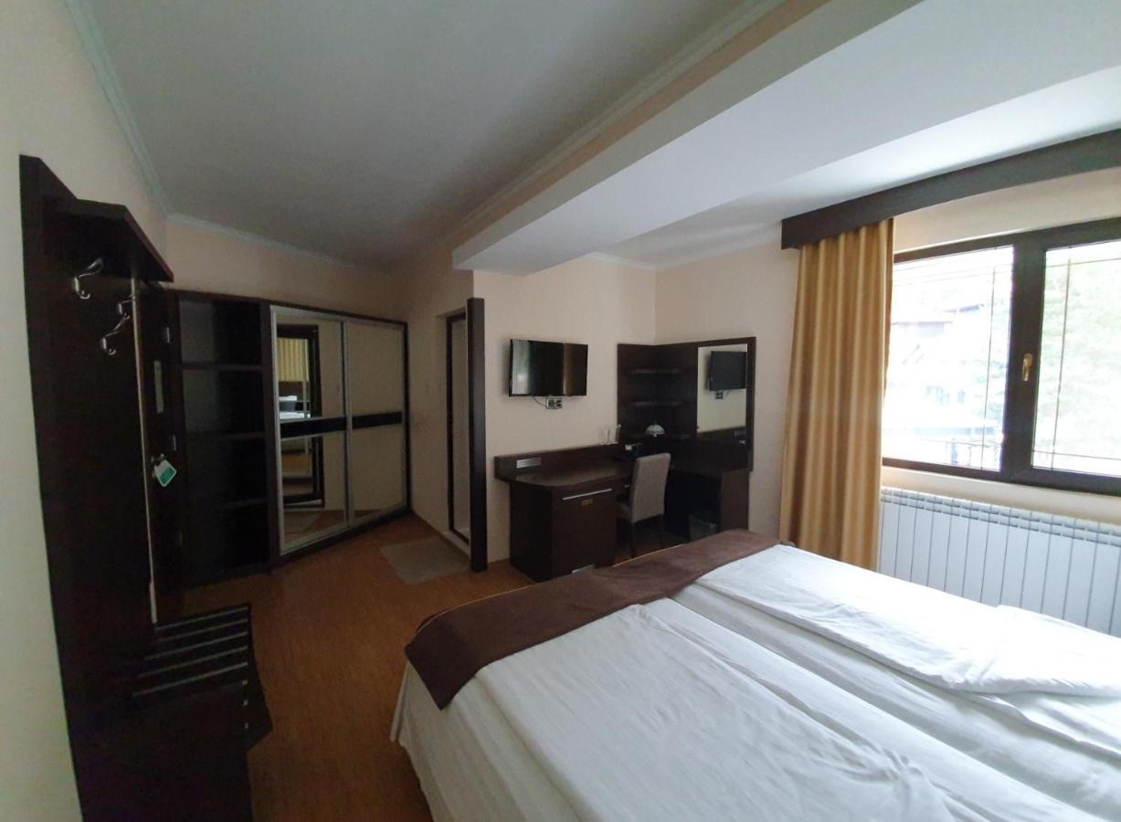 Family Hotel Hebar Батак Экстерьер фото